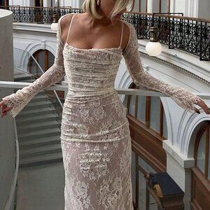 White Elegant Women's Sexy Lace Ruffle Spaghetti Strap Dress With Shawl